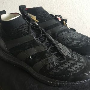 [SOLD] Adidas Accelerators - Triple Black